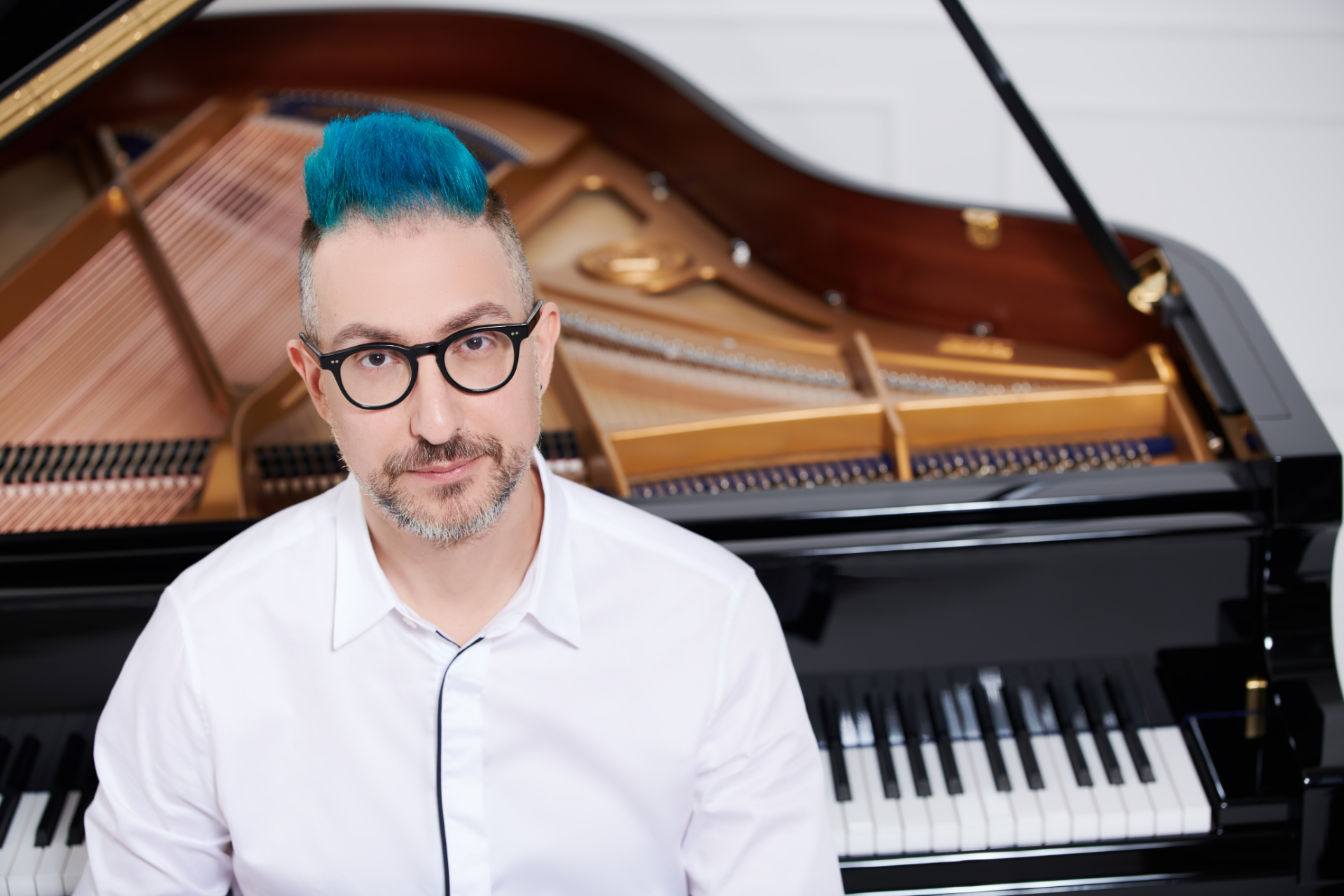 1. Paolo Cognetti Profile Image – Paolo Cognetti (1)